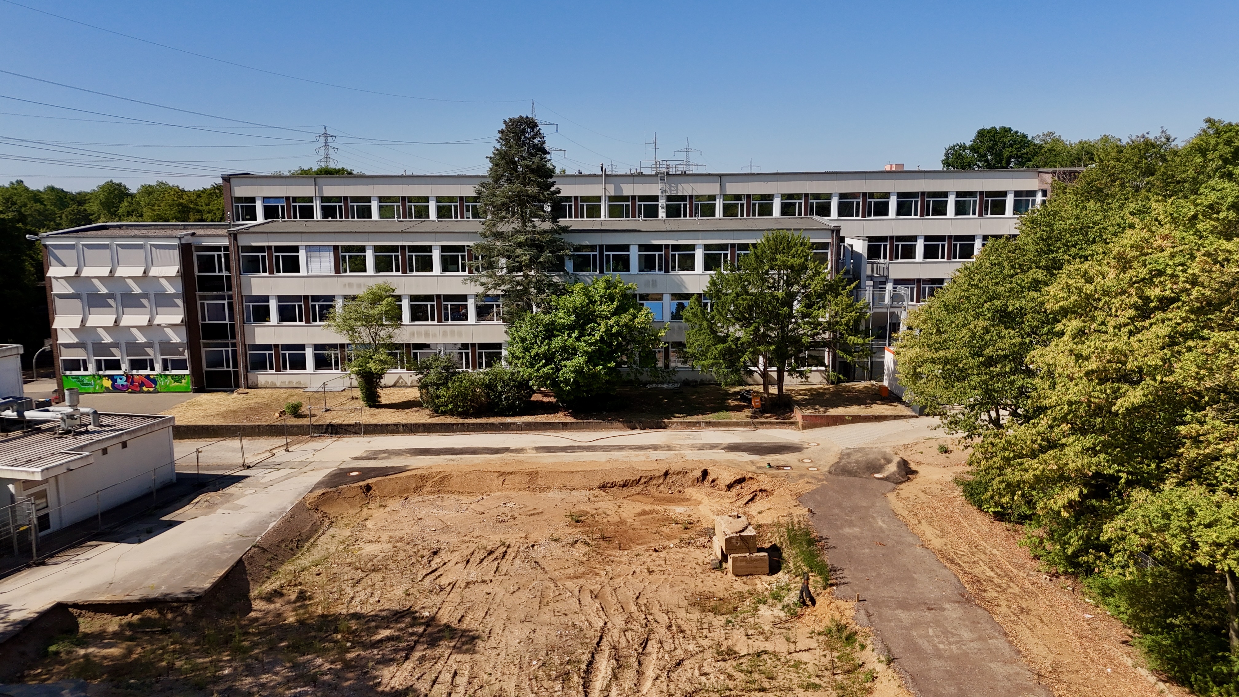 Blick auf die Baustelle des Erweiterungsbaus der Henry-Ford-Realschule